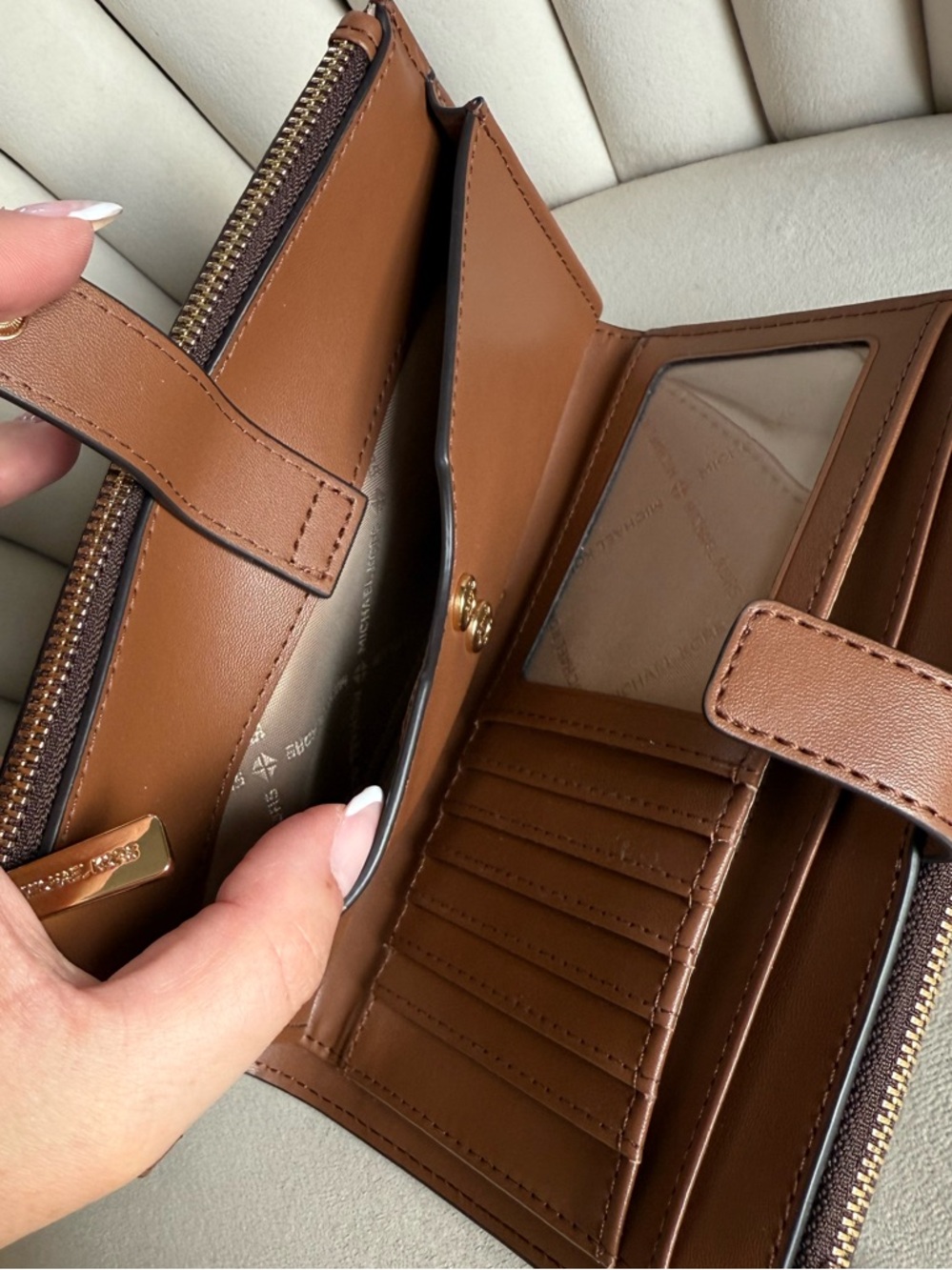 Michael Kors Jet Set Wristlet - Picture 7 of 11